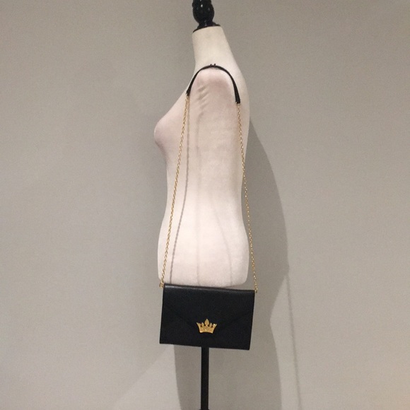 J. Estina Black Leather Purse with Faux Gold Chain - Picture 13 of 14